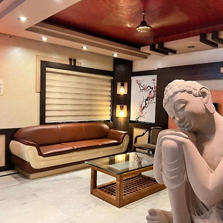 Hotel Lee Garden Near To Blue Flag Beach 500 Mtrs Пури Екстериор снимка