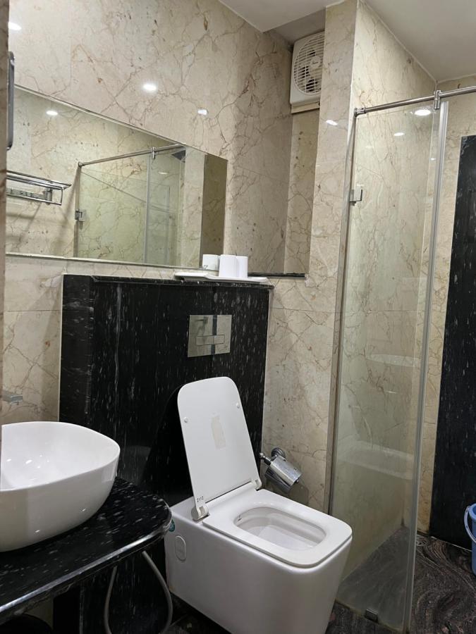 Hotel Lee Garden Near To Blue Flag Beach 500 Mtrs Пури Екстериор снимка