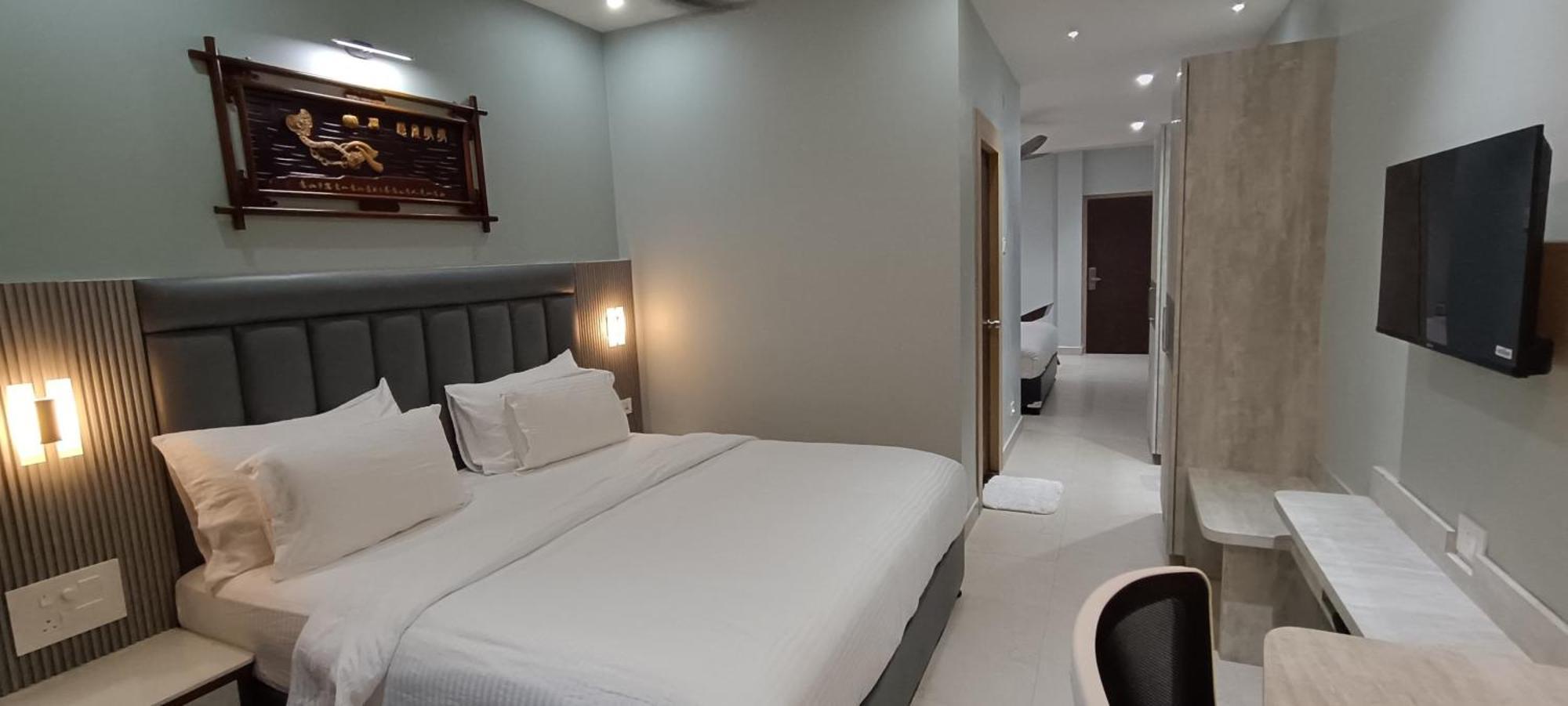 Hotel Lee Garden Near To Blue Flag Beach 500 Mtrs Пури Екстериор снимка