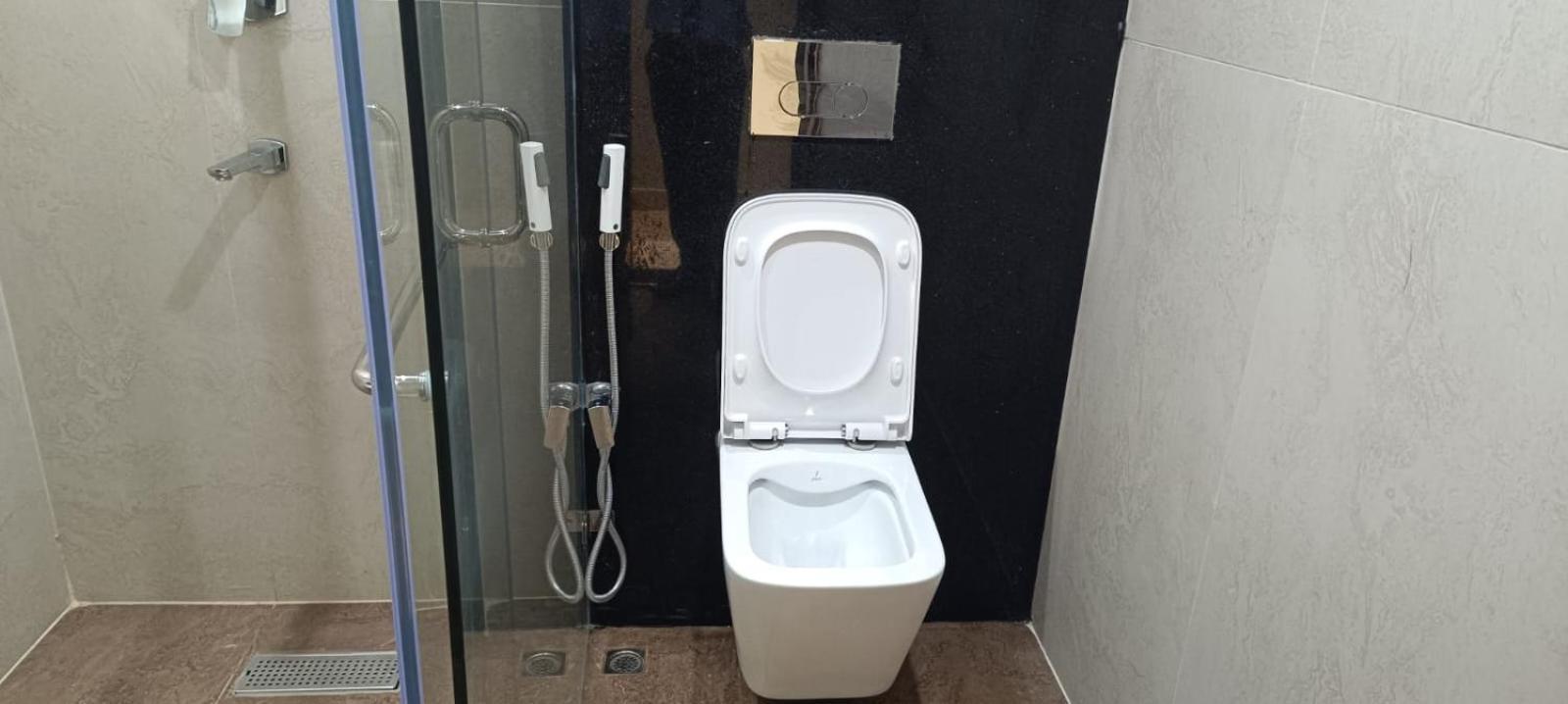 Hotel Lee Garden Near To Blue Flag Beach 500 Mtrs Пури Екстериор снимка