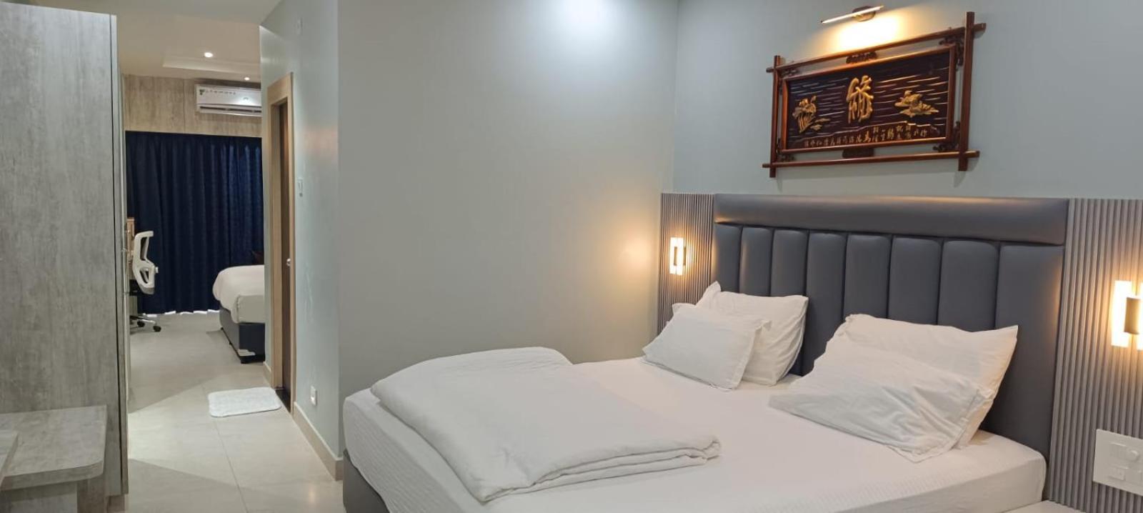 Hotel Lee Garden Near To Blue Flag Beach 500 Mtrs Пури Екстериор снимка