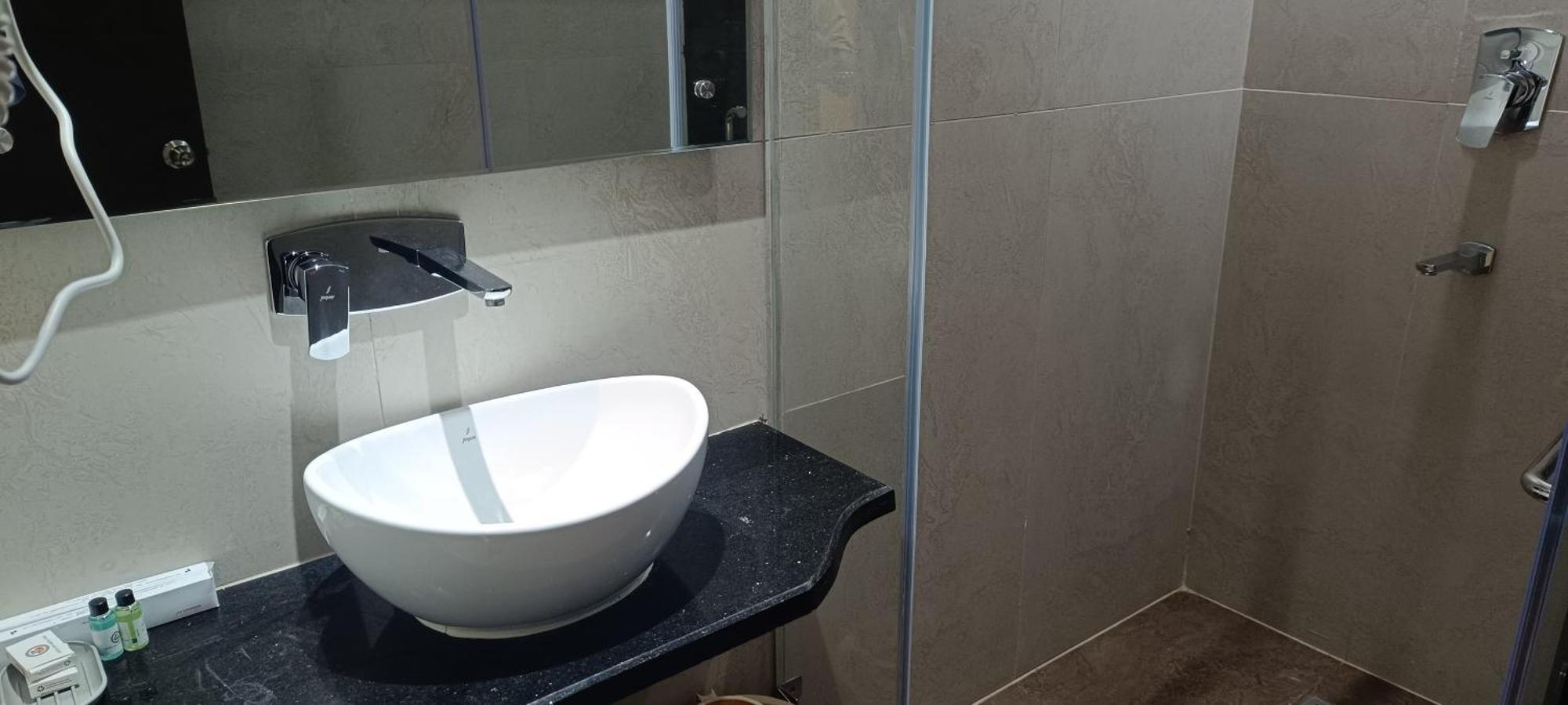 Hotel Lee Garden Near To Blue Flag Beach 500 Mtrs Пури Екстериор снимка