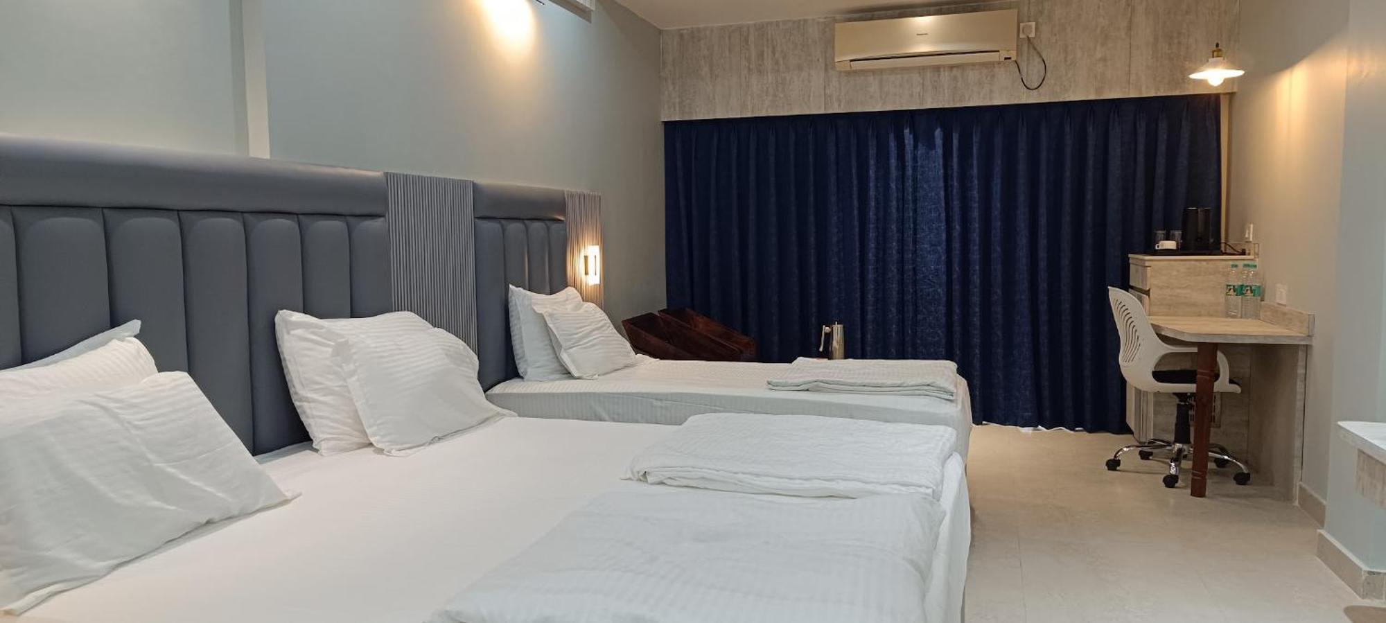 Hotel Lee Garden Near To Blue Flag Beach 500 Mtrs Пури Екстериор снимка